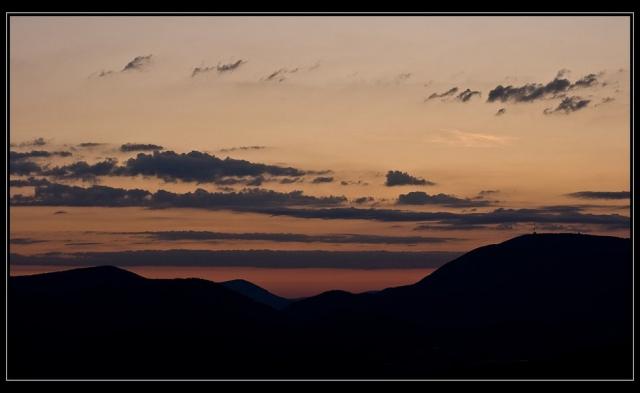 Nad Rožnovem před východem
