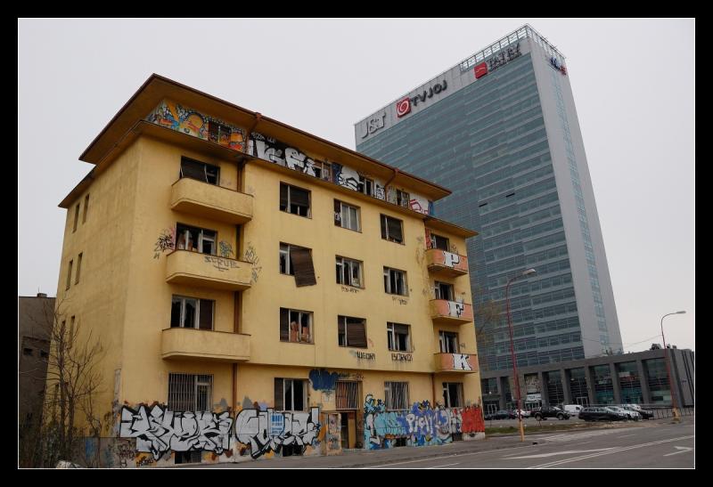 V16 Bratislavské domy