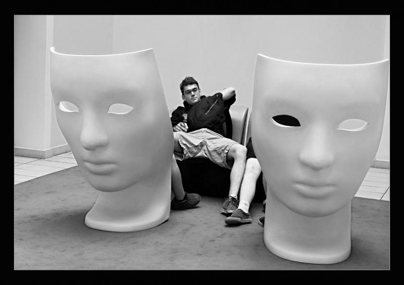 1604_25 Tři tváře