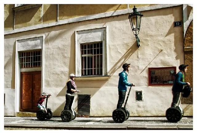 02a_Radovan_Danek_Z_ulice_I