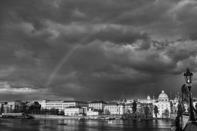 01_Jiri_ Cicvarek_Po_desti