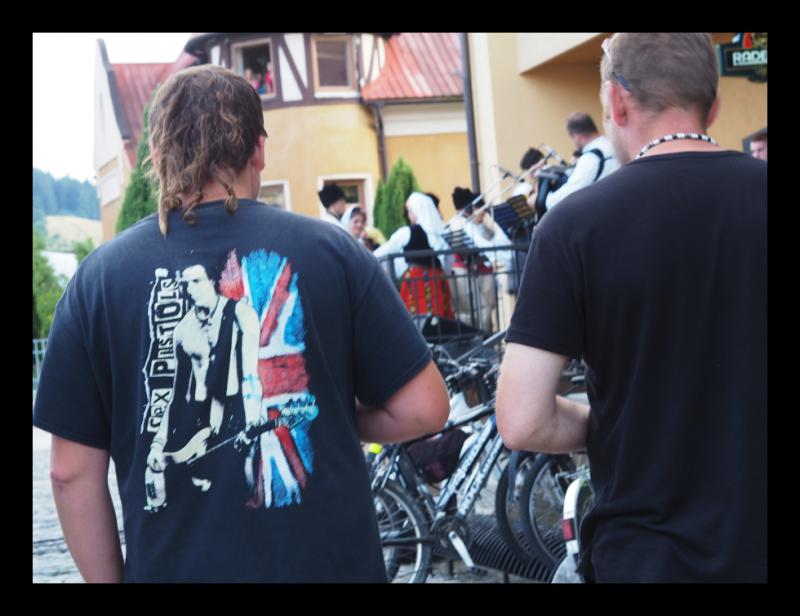 Vsetínský krpec. Diváci na Hovězí.