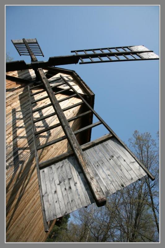 R08 Větrný mlýn v Rožnově.