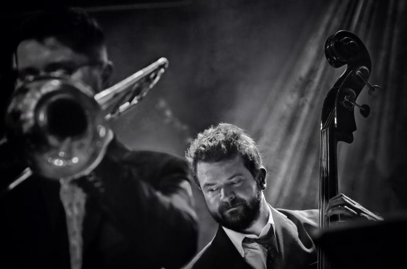 FOTOKLUB VSETIN_Frantisek Novotny_IN THE RHYTHM